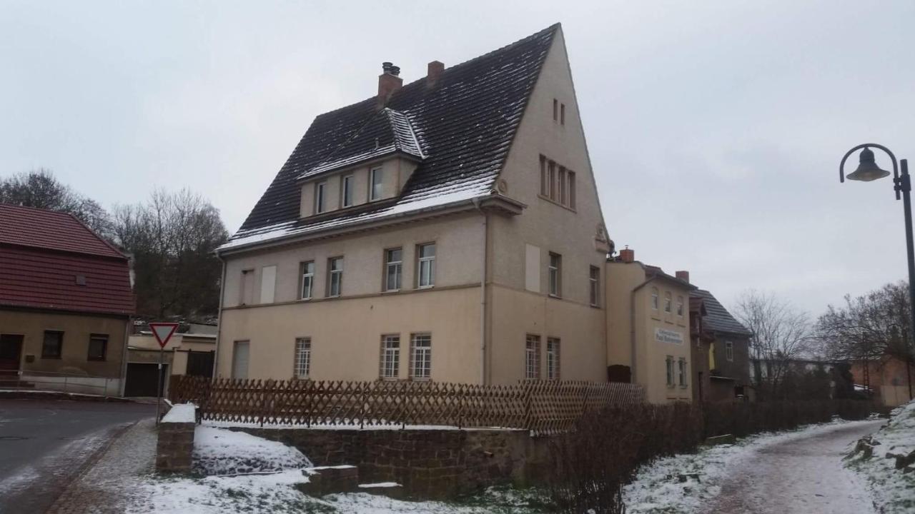 Ferienwohnung Wettin Am Petersbrunnen Exterior foto