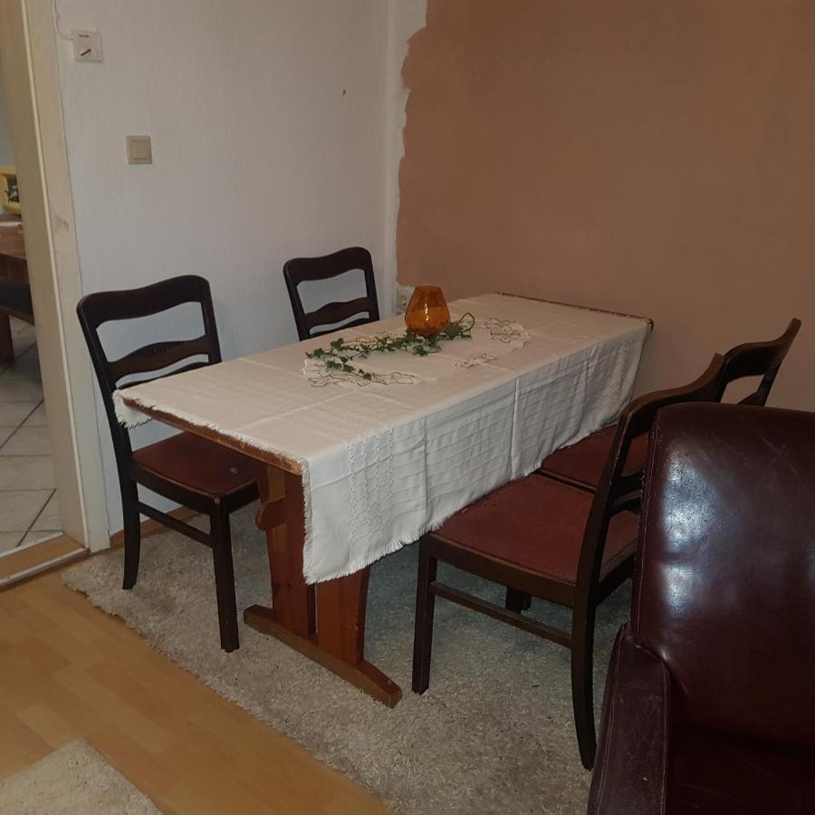 Ferienwohnung Wettin Am Petersbrunnen Exterior foto